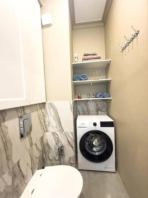 Comfort In The City Center Apartment Almaty